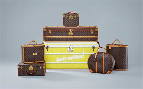 How to collect Louis Vuitton trunks .